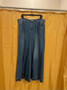 Women’s Blue Denim Maxi Skirt - Casual Flared Jeans ***Sz 14